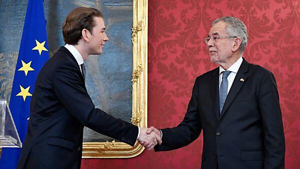 Kurz erstattet Bericht