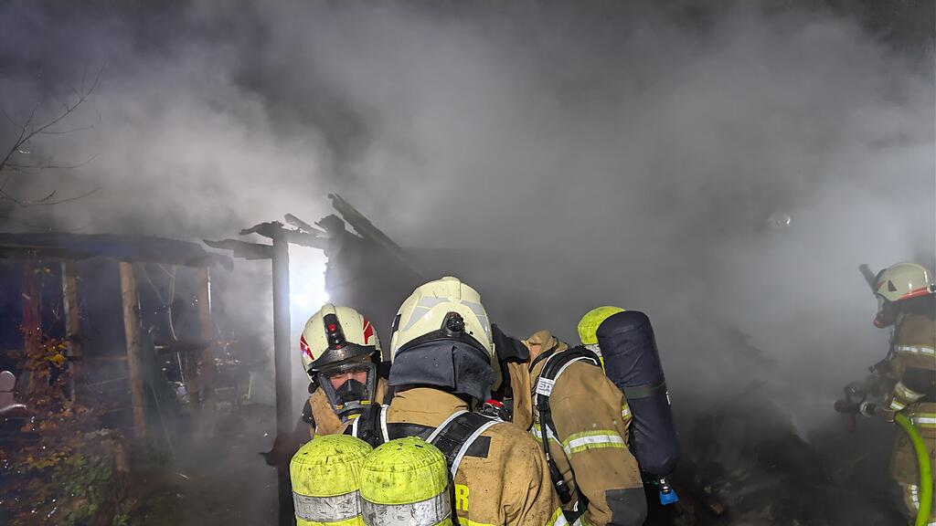 Geräteschuppen in Pfarrwerfen in Brand