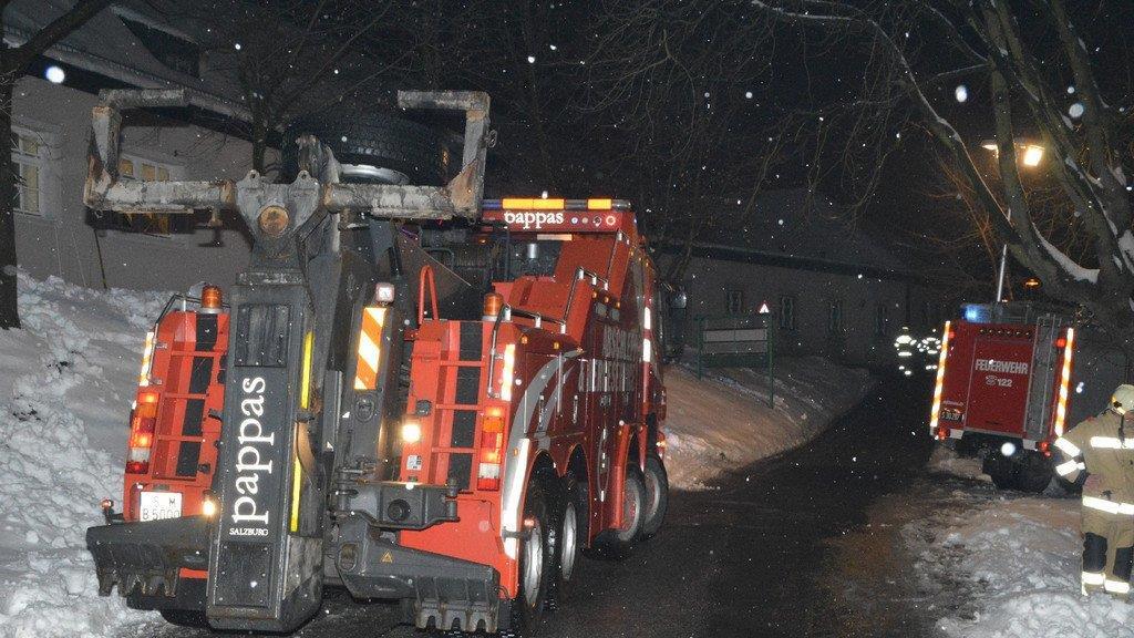 Schwierige Lkw-Bergung