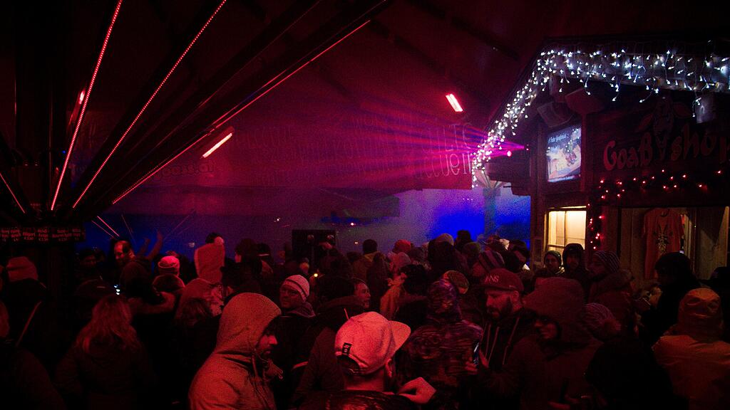 Rave on Snow