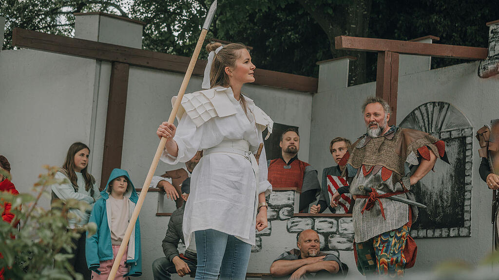 Theatergruppe St. Veit präsentiert: "EXCALIBUR – Das "zweischneidige" Schwert - Eine Gaunerkomödie rund um das berühmte Heldenepos