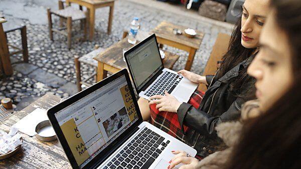 Es darf wieder getwittert werden