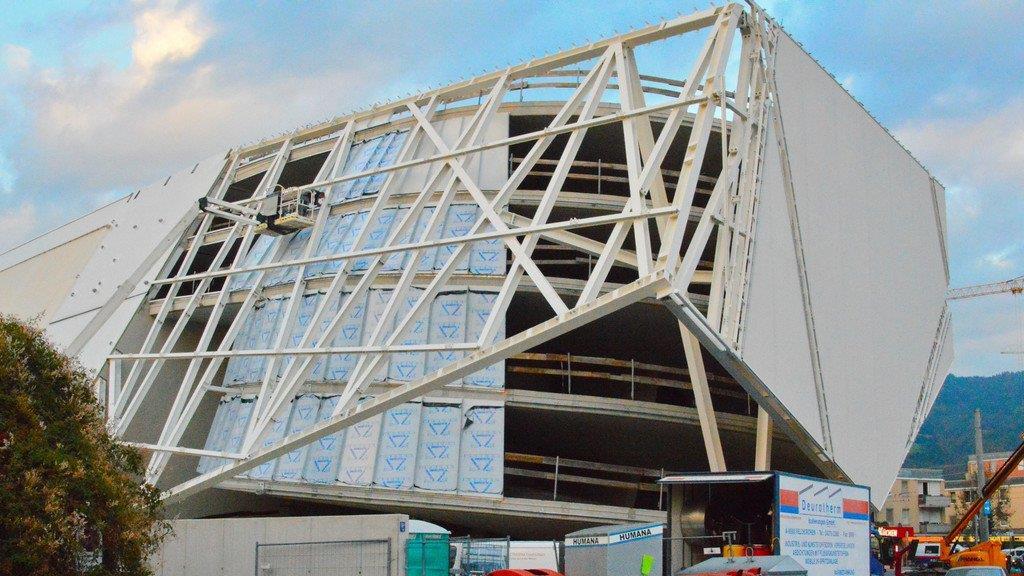 Straßen rund um SCA fertiggestellt