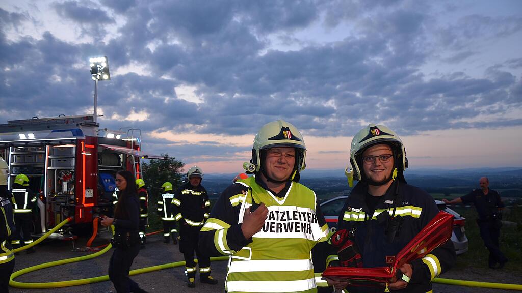 Aussichtsturm in O\u00d6 eingest\u00fcrzt