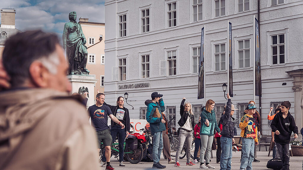 Flashmob-Tanzen am Welt-Down-Syndrom-Tag