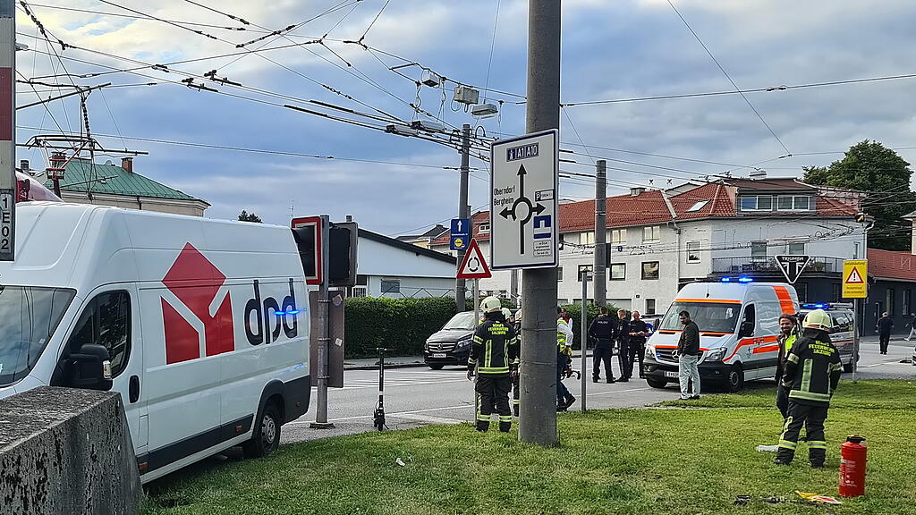 Pkw gegen Lokalbahn Itzling