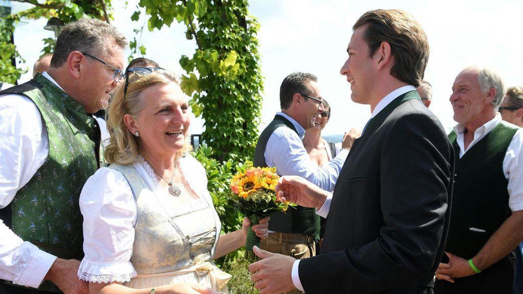 So heiratet Karin Kneissl