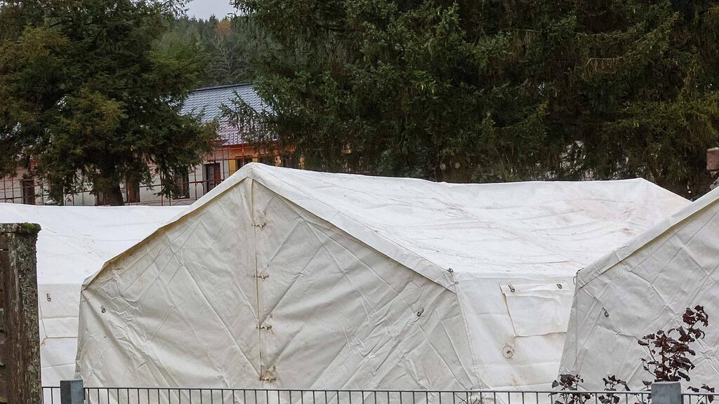 Asyl-Zelte St. Georgen im Attergau
