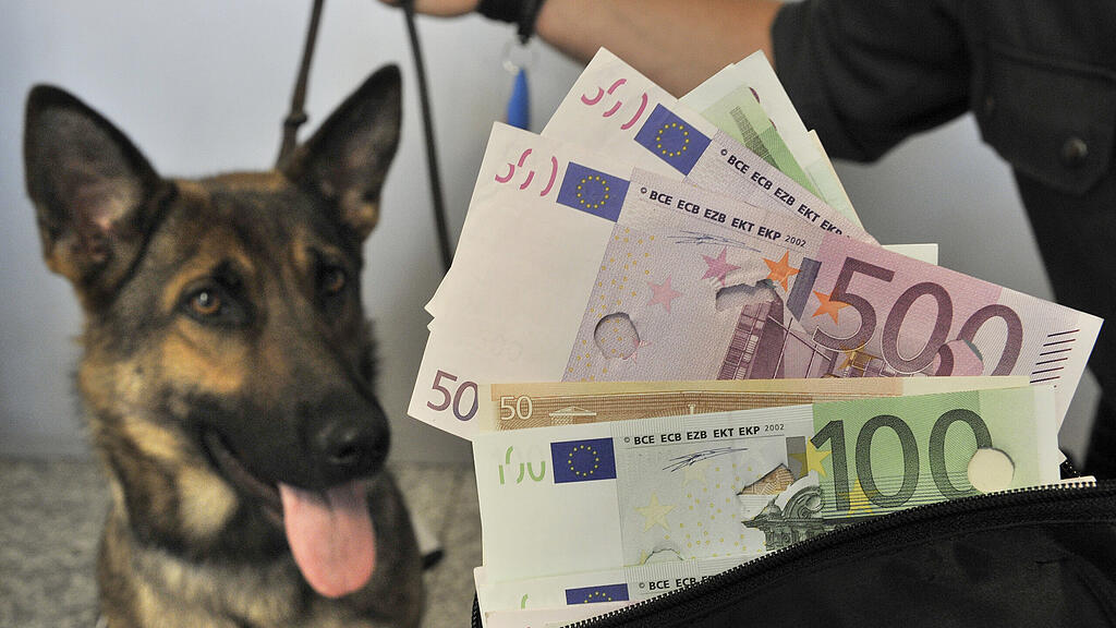 symb_spürhund symb_bargeldspürhund symb_polizeihund