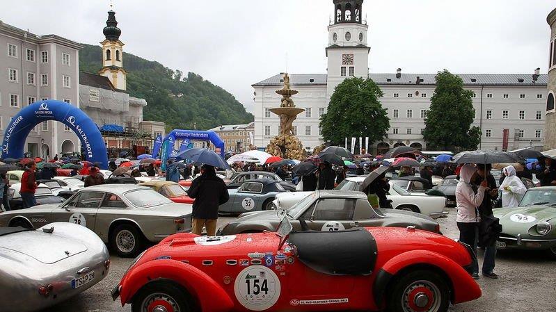 Oldtimer am Residenzplatz