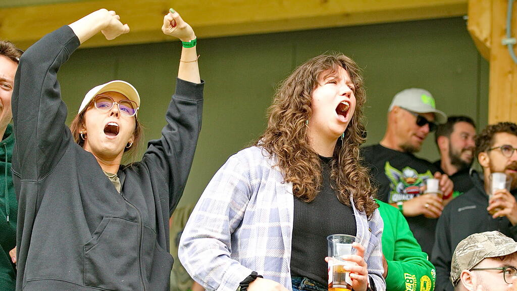 Football: Ducks Ladies gegen Vikings