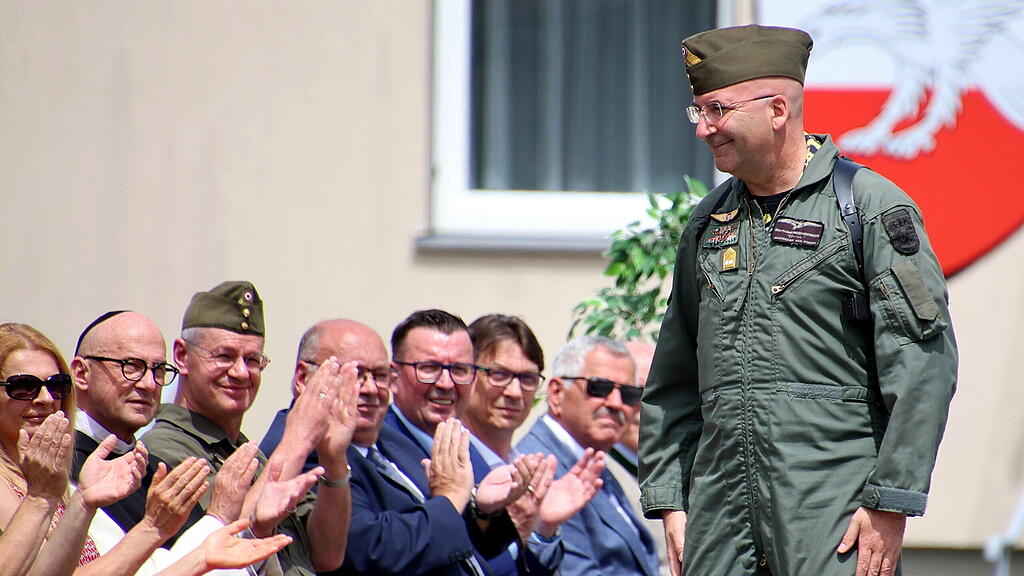 Kommando\u00fcbergabe Luftraum\u00fcberwachung