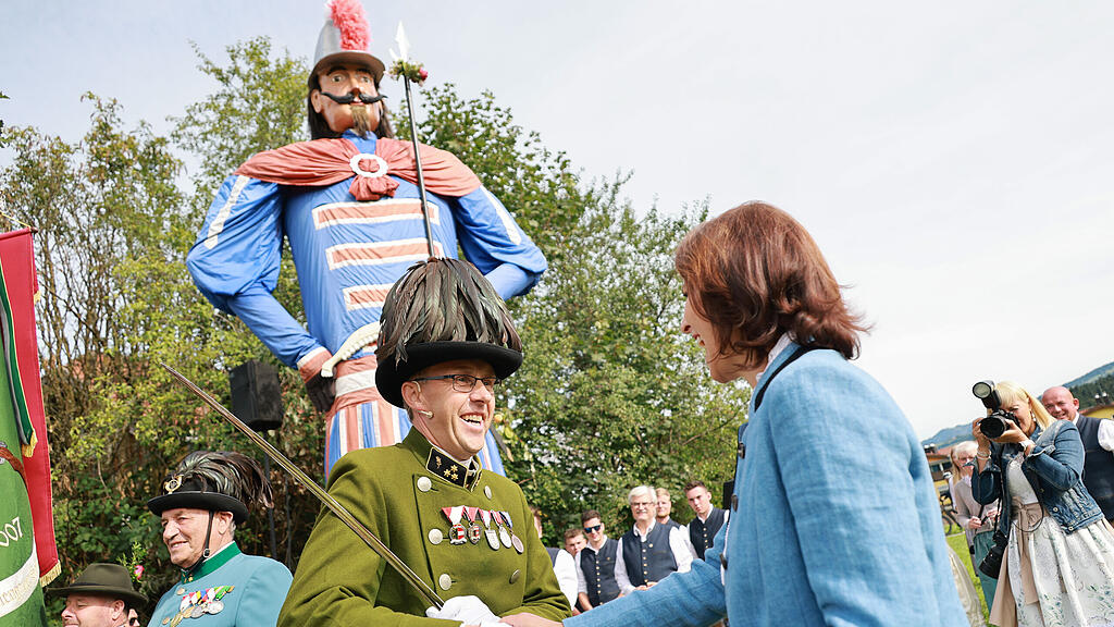 400 Jahre Historische Prangerschützen Bad Vigaun