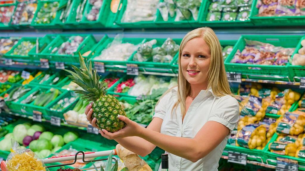 Weniger Fleisch zu essen, hilft nicht nur der eigenen Gesundheit, sondern auch dem Klima und nicht zuletzt den Tieren.