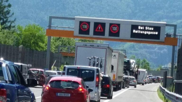 Stau auf der A10 I