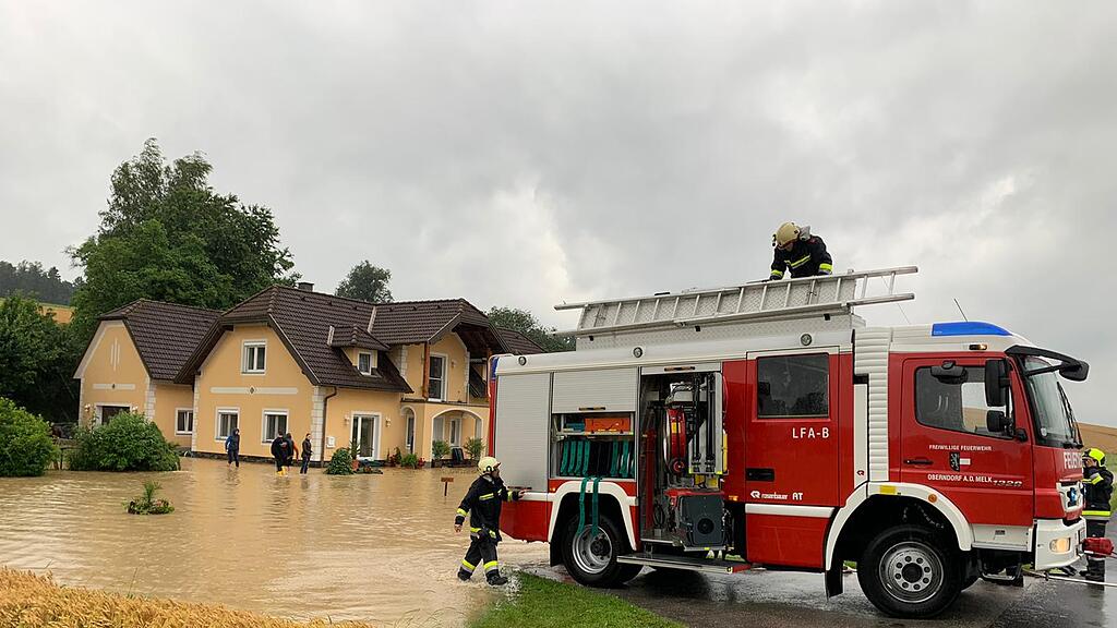 Unwetter in Nieder\u00f6sterreich