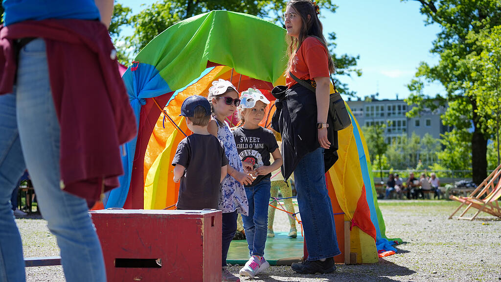 Er\u00f6ffnung Volksgartenfest 2024