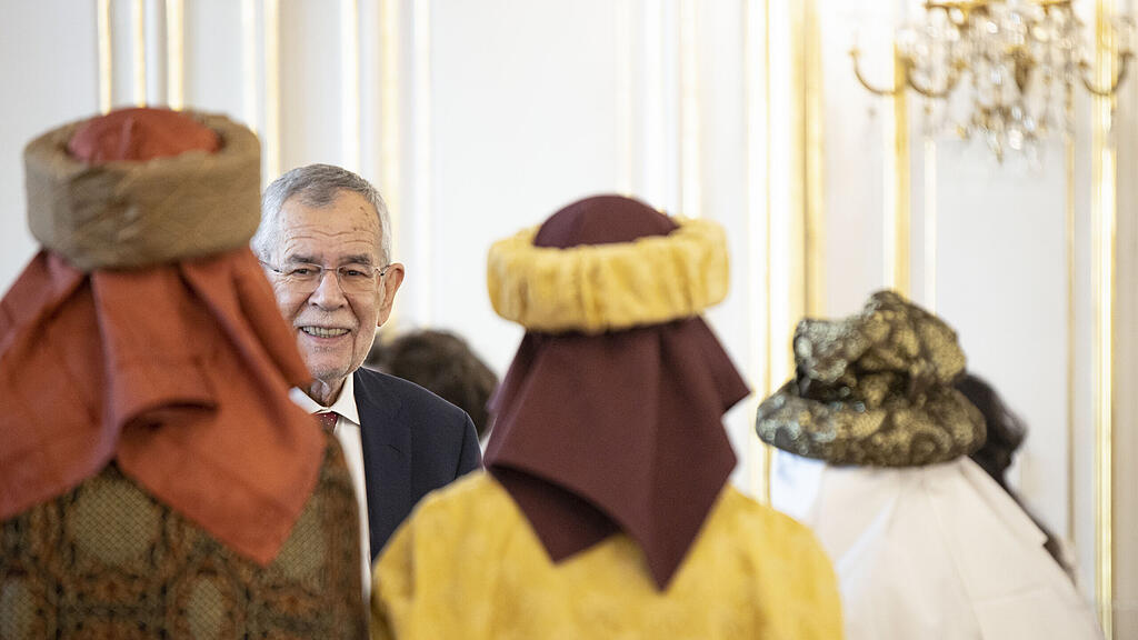 Sternsinger bei Van der Bellen