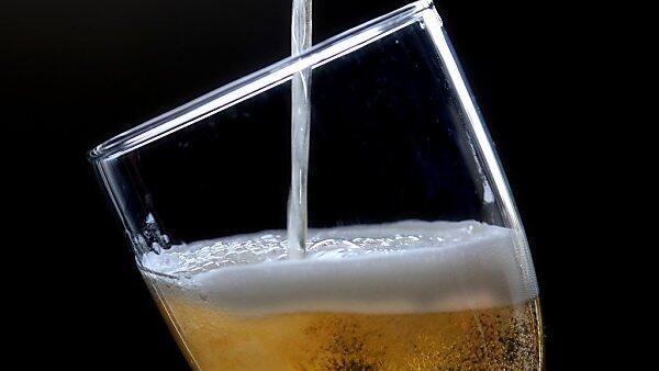Nicht nur Trinken, auch Forschen steht im Arbeitsprofil