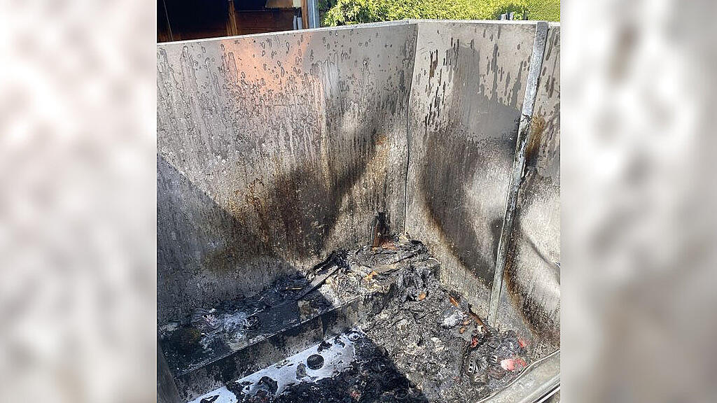 Feuer Müllcontainer Hallwang