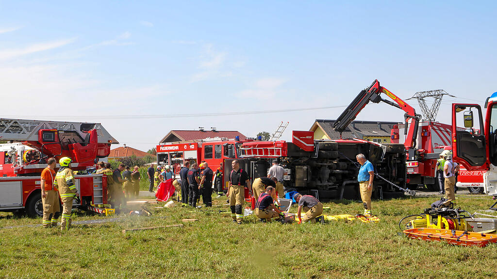 VU Feuerwehrauto Göming