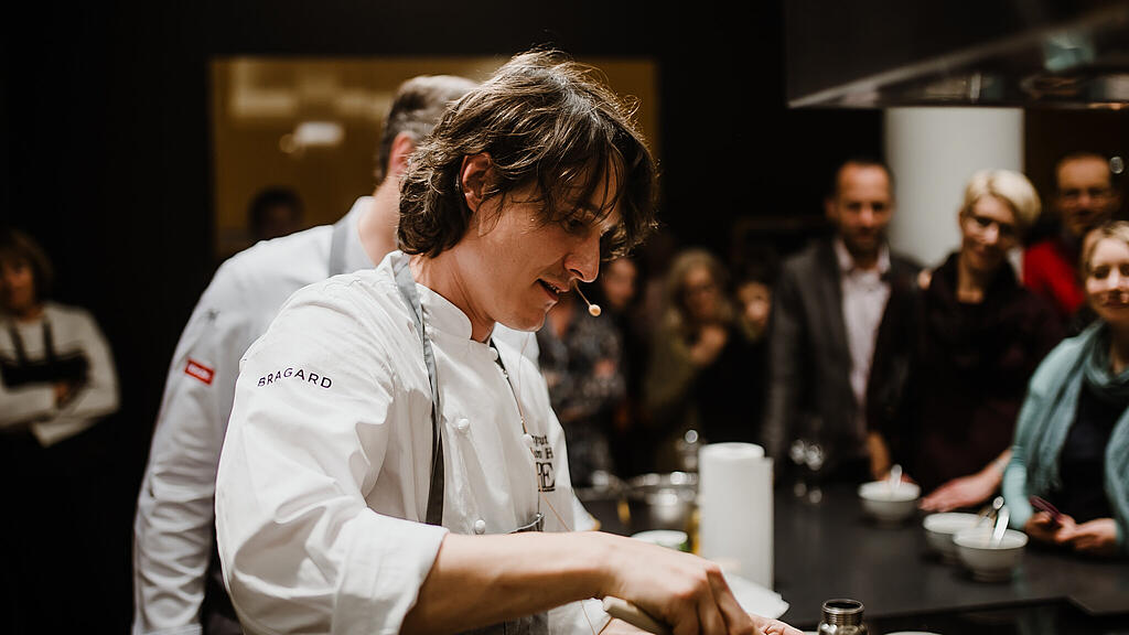 Eat & Meet, Miele