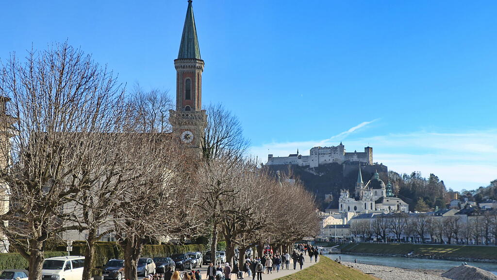 Fr\u00fchlingshafte Sonne in Salzburg