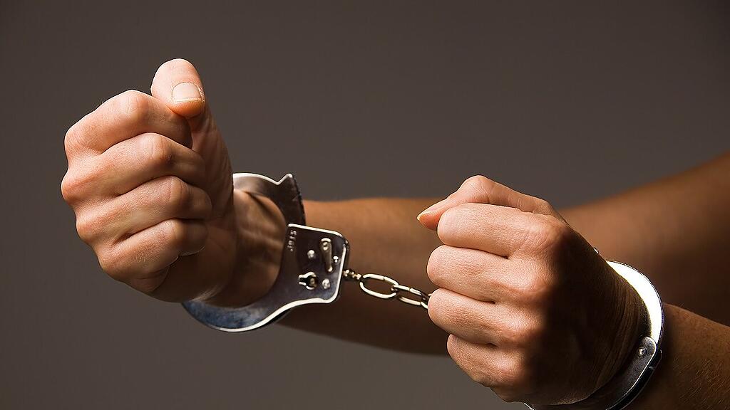 Festnahme, Handschellen, Polizei, SB