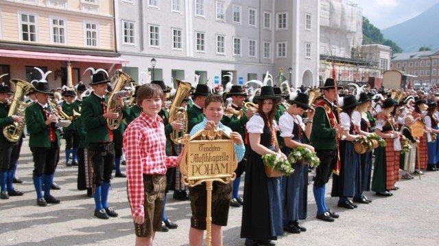 Dult: Umzug durch die Stadt, II