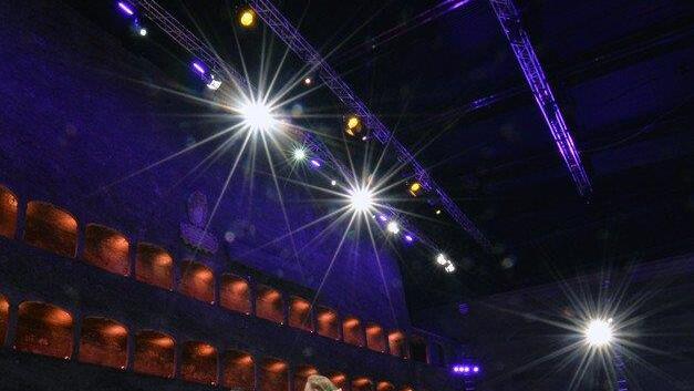 Salzburger Festspielball, I