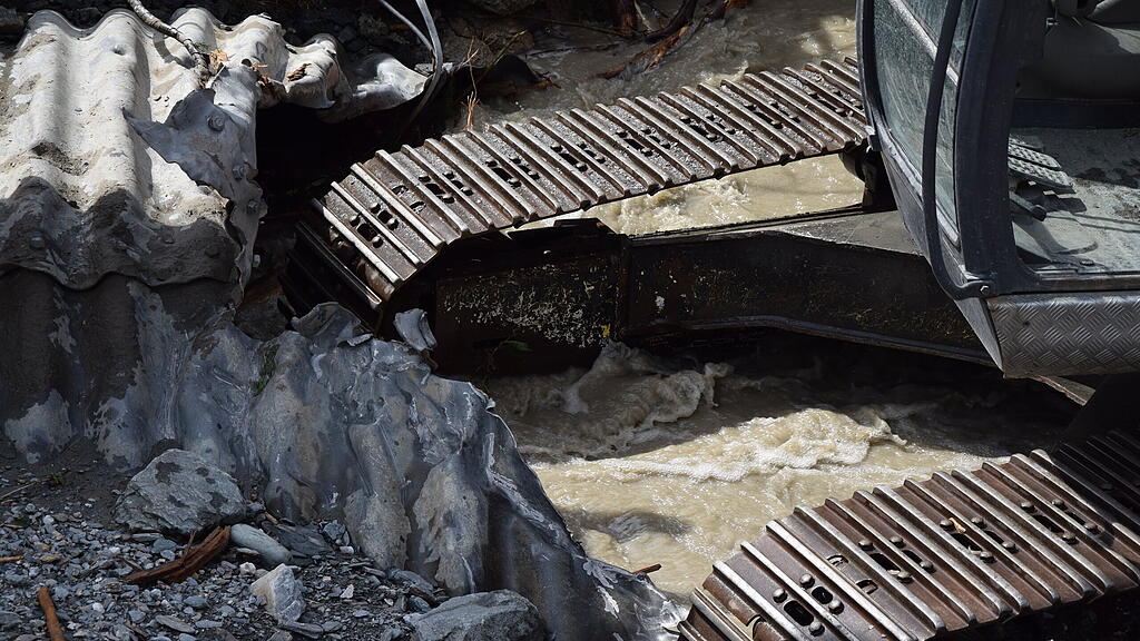 Unwetter_Mittersill_Aufr\u00e4umarbeiten III