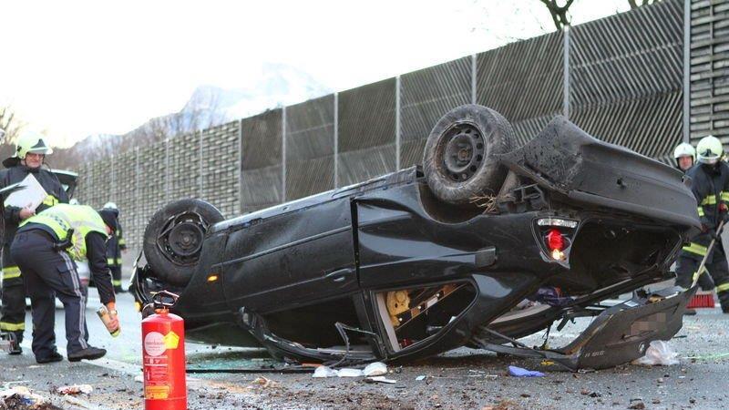 Pkw-Überschlag auf A1 bei Mondsee