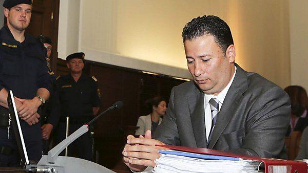 Figueroa fühlte sich von Banditen bedroht