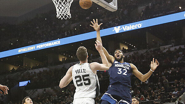 Pöltl mit erstem Punktspiel für San Antonio Spurs