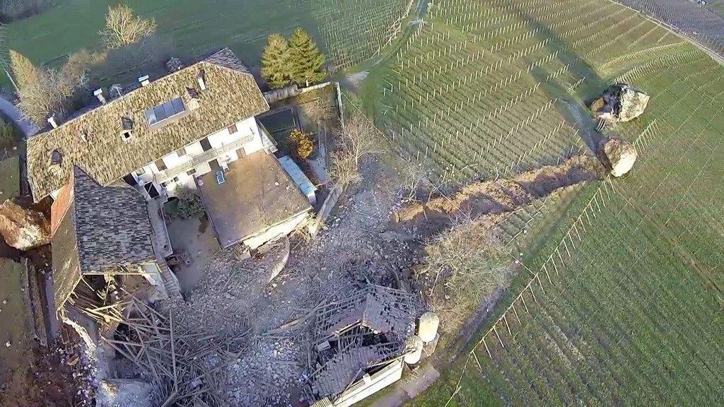 Südtirol: Felssturz in Rungg in Tramin - spektakuläre Luftaufnahmen