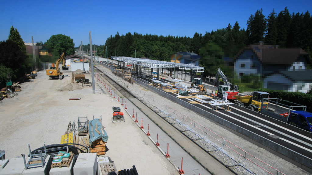 Bahnhof Bürmoos.jpg
