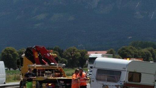 Wohnwagencrash auf A8