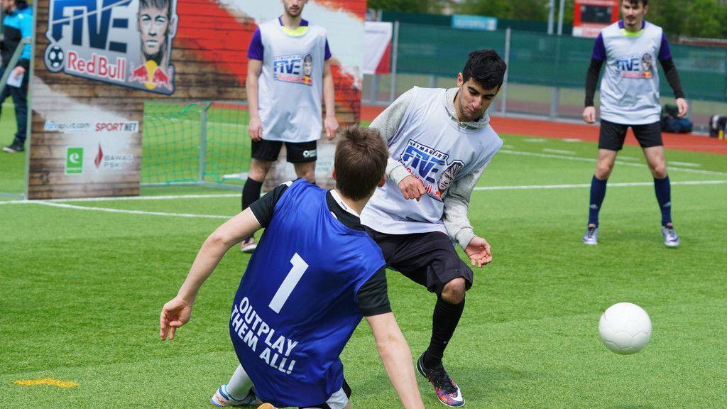 Red Bull Neymar Jr’s Five im Sportzentrum Mitte