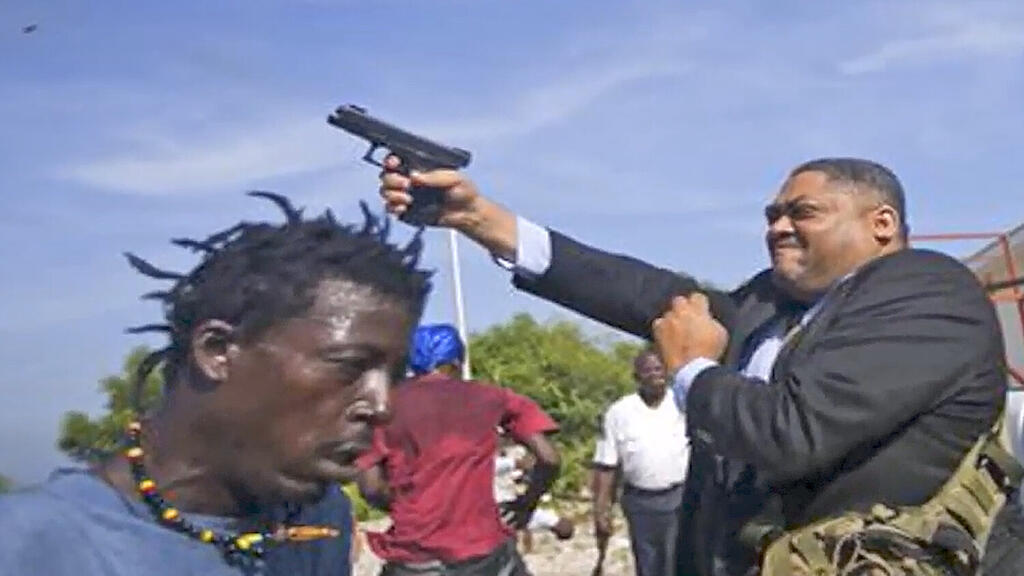 senatorhaiti.jpg
