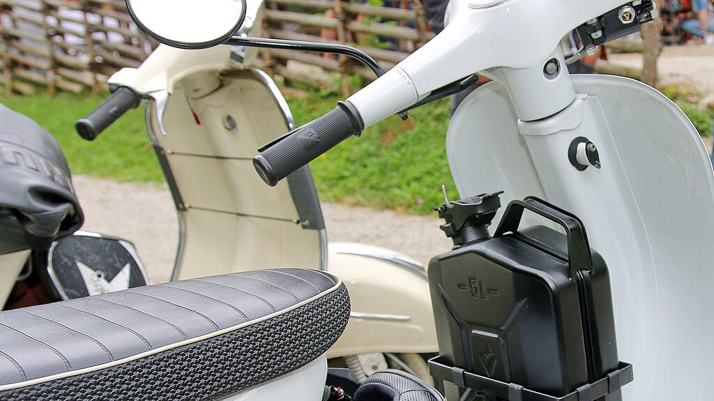 Vespa Treffen beim Latschenwirt