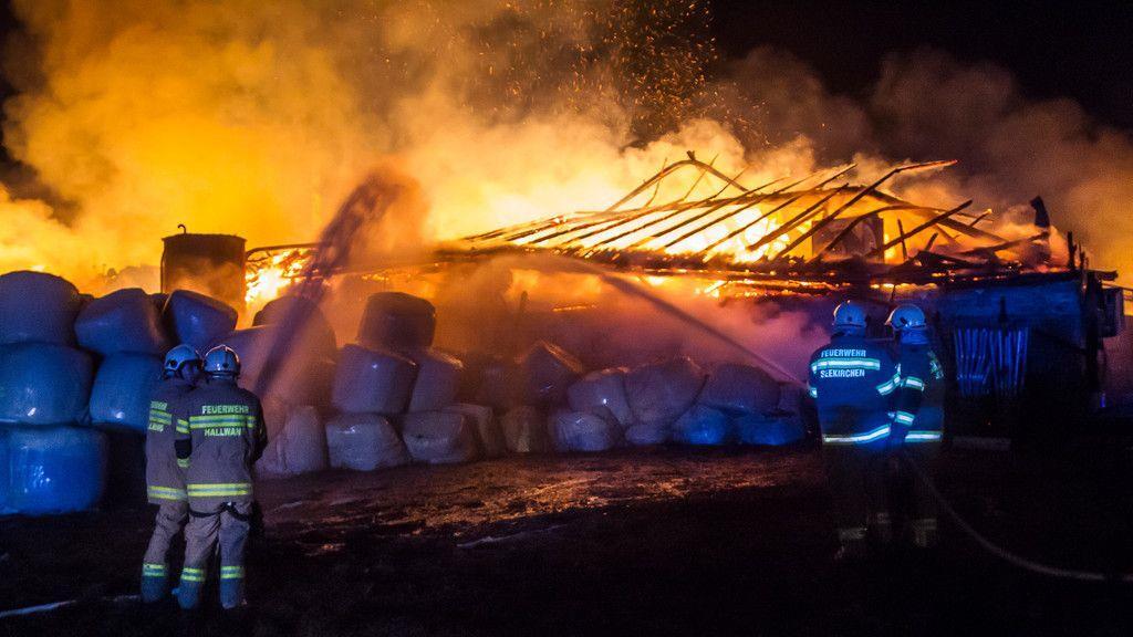 Großbrand bei Bauernhof in Seekirchen