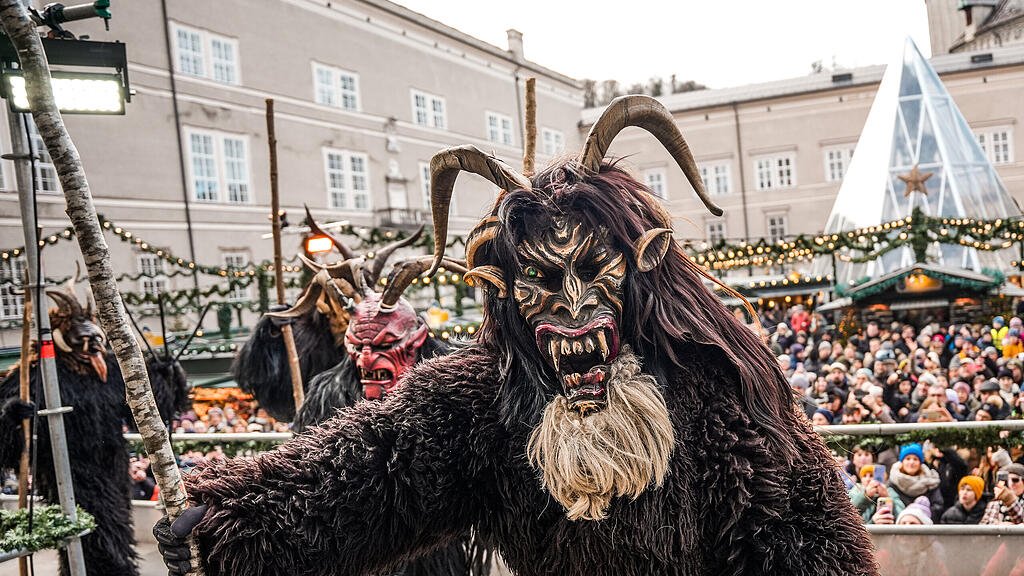 Krampuslauf am Christkindlmarkt Salzburg