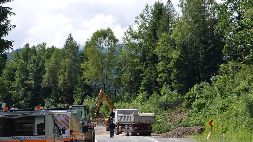 A10: Abfahrt Altenmarkt nach Murenabgang gesperrt - Bilder der Aufräumarbeiten