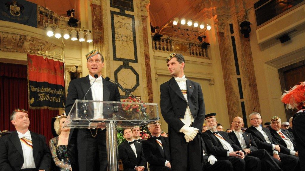 Beim Akademikerball 2014 in der Wiener Hofburg