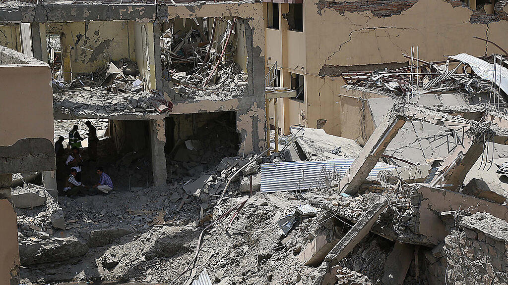 Schwere Zerstörungen duch Autobombe