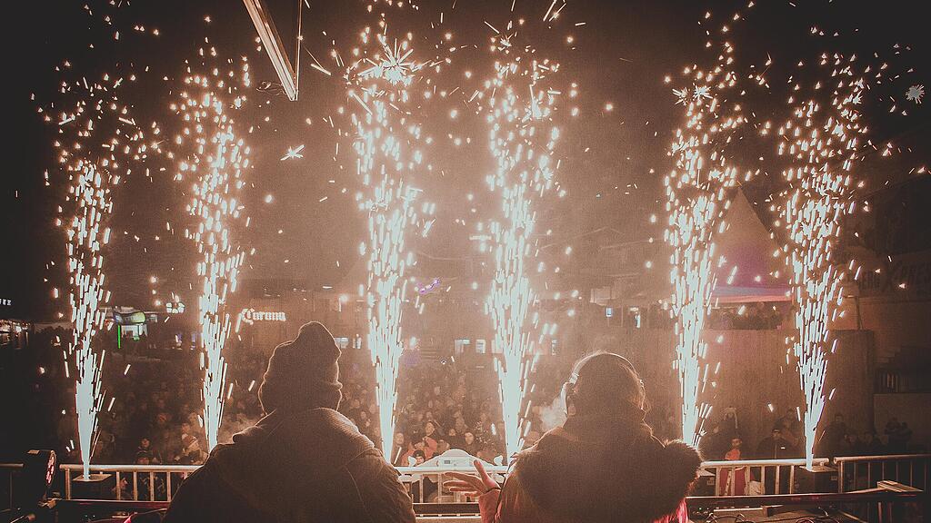 Rave on Snow