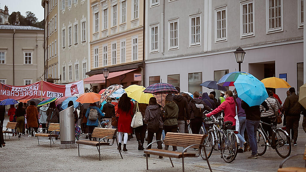 Umbrella March