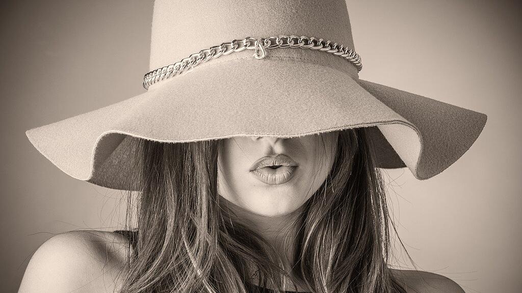 fashion-ga562b1523_1280.jpg