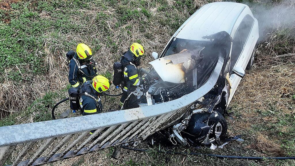 "Osterwunder" bei Unfall mit Brückengeländer