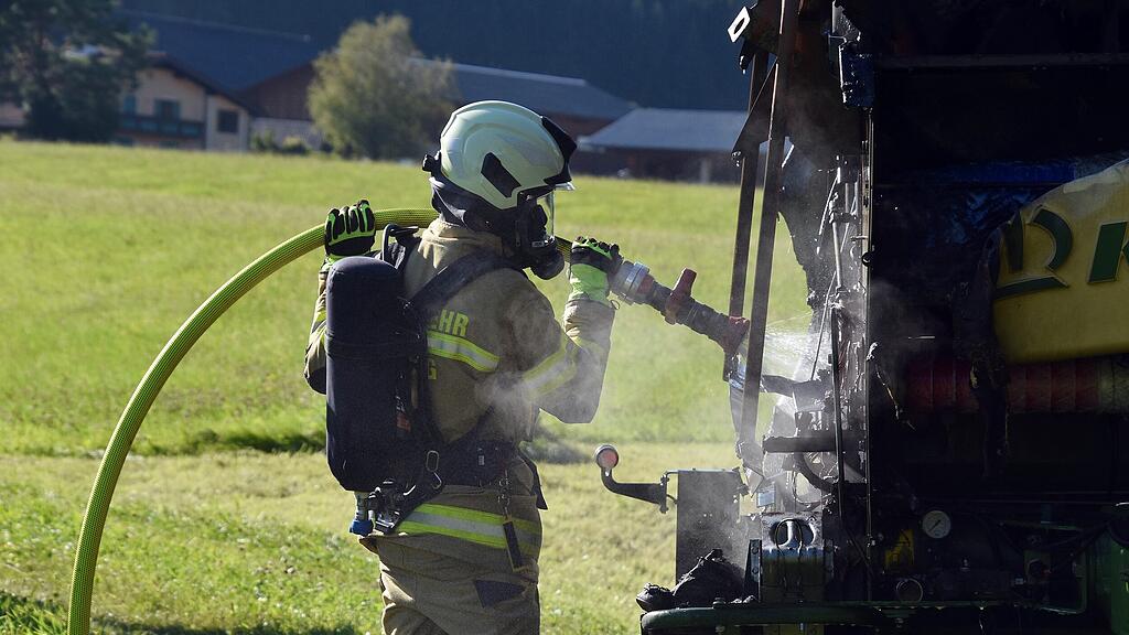Fahrzeugbrand Niederalm